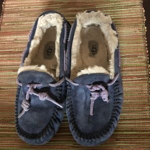 Ugg Ladies Moccasins Size 6